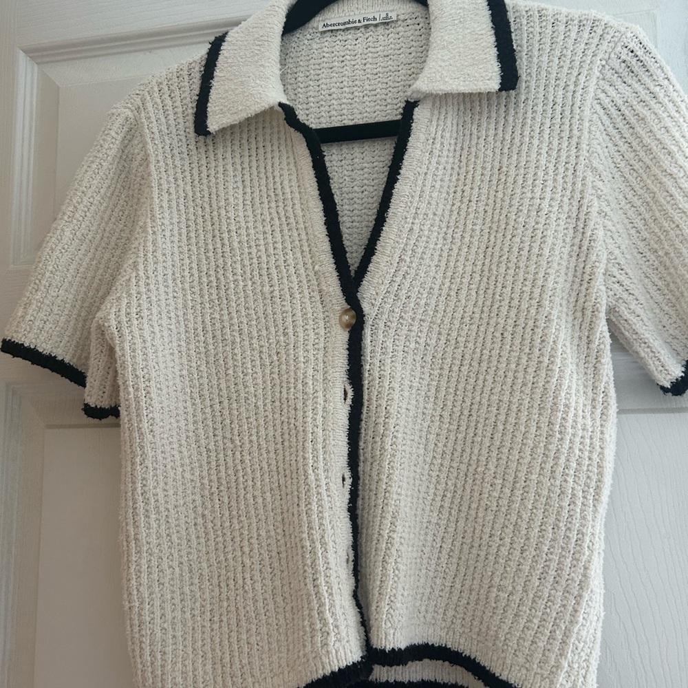 Abercrombie & Fitch Cream Knit Short-Sleeve Cardigan with Black Trim